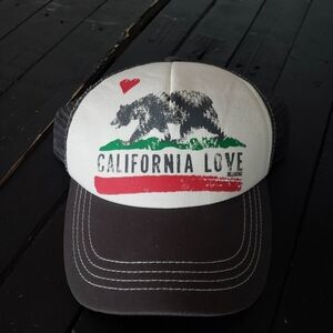 Billabong Women's Pitstop California Love Bear Trucker Hat Grey White Red Green